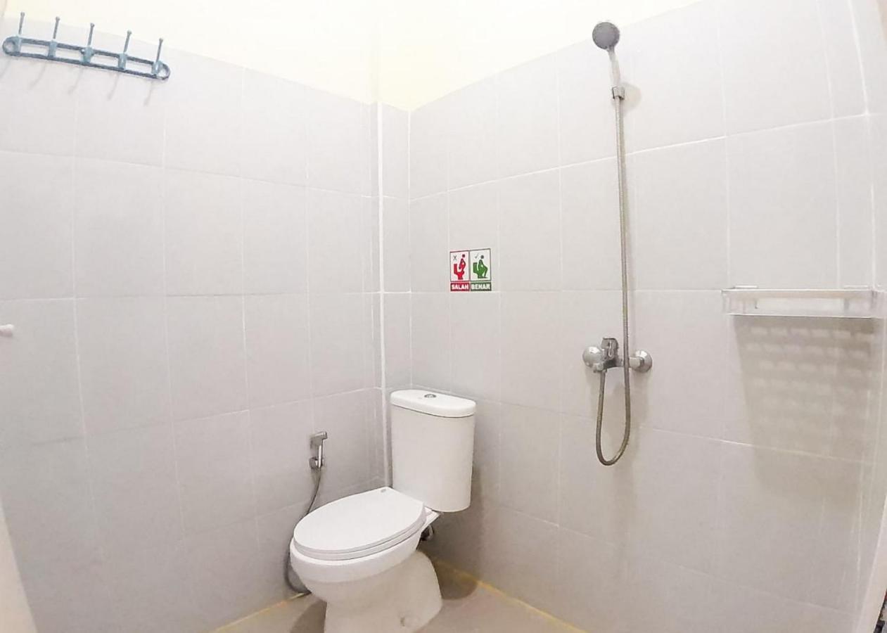 Hotel Reddoorz Syariah Near Transmart Jambi 2 Palmerah Exterior foto